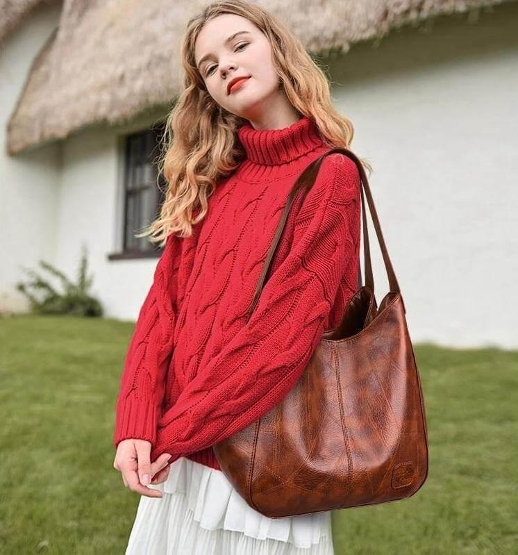 Bolsa Feminina Hobo Grande em Couro Tereza