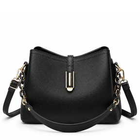 Bolsa Feminina Hobo média em Couro Minimalista
