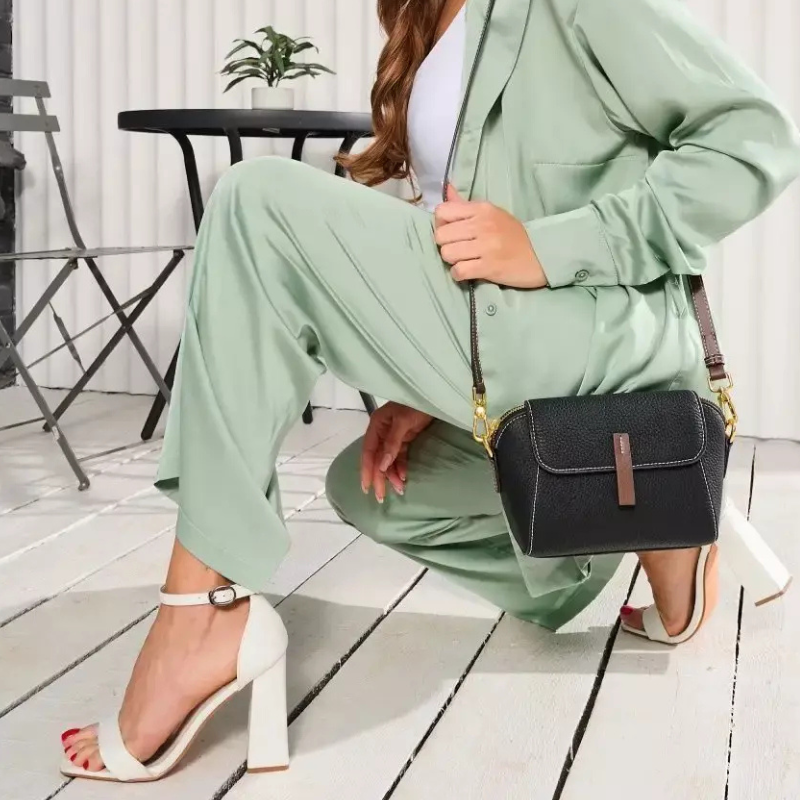 Bolsa Feminina Tiracolo em Couro Elegante Texturizada