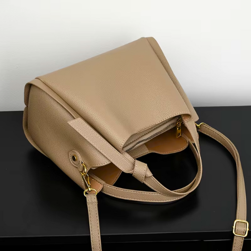 Bolsa Feminina Tote Média Minimalista em Couro