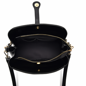 Bolsa Feminina Hobo média em Couro Minimalista