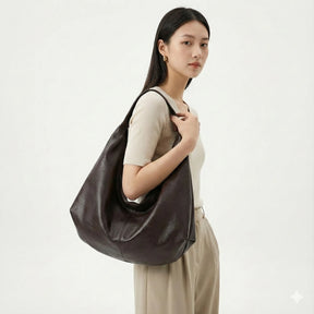 Bolsa Feminina Hobo Grande em Couro Essence