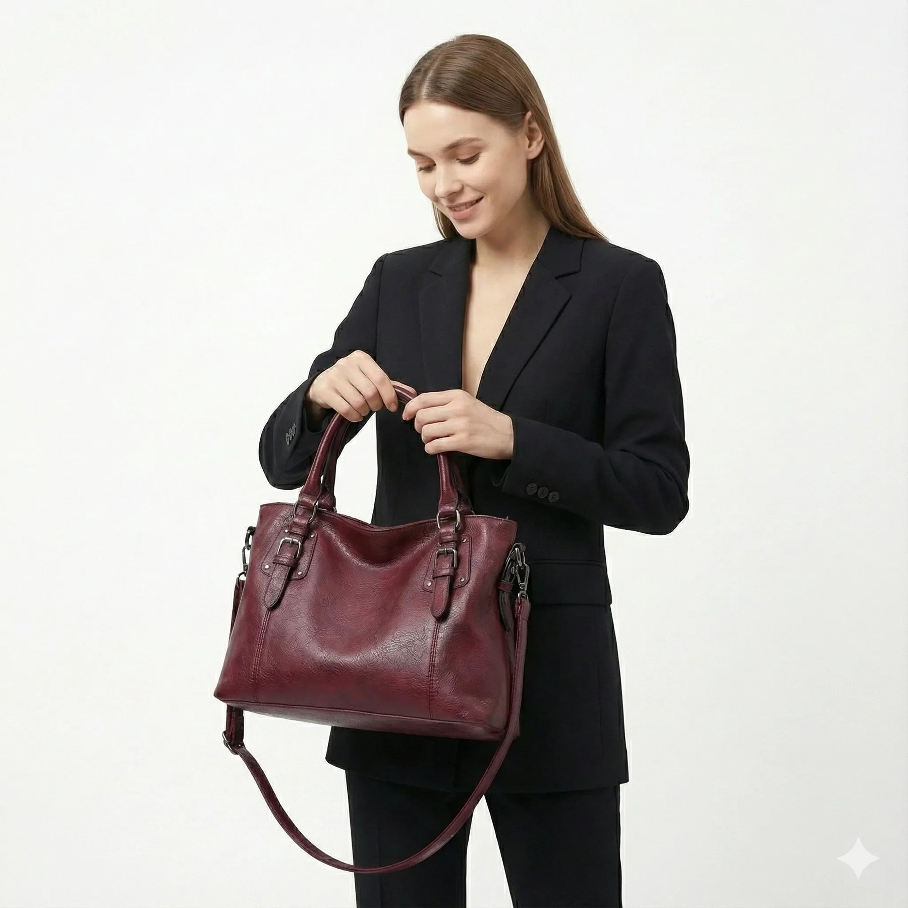 Bolsa Feminina Hobo Grande em Couro Fivelaria