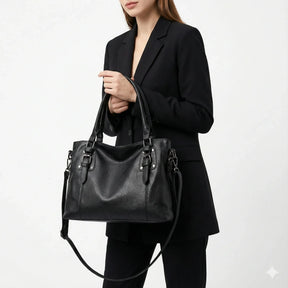 Bolsa Feminina Hobo Grande em Couro Fivelaria