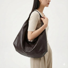Bolsa Feminina Hobo Grande em Couro Essence