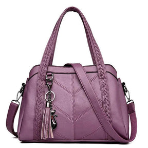 Bolsa Feminina Tiracolo Média em Couro Elegance