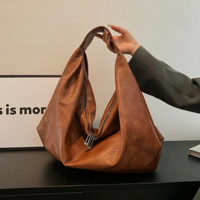 Bolsa Feminina Hobo Grande em Couro Essence