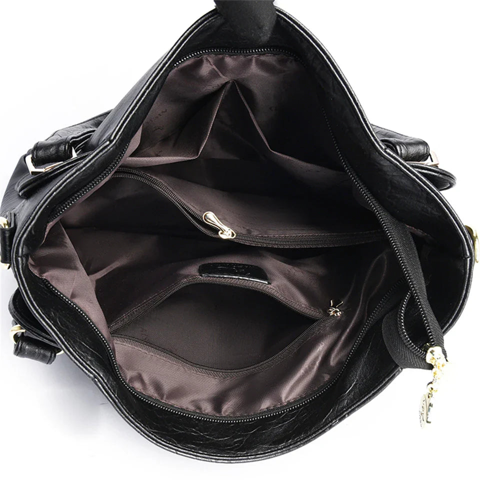 Bolsa Feminina Hobo Grande em Couro Santorini