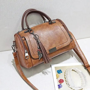 Bolsa Feminina Tiracolo Média em Couro Tina