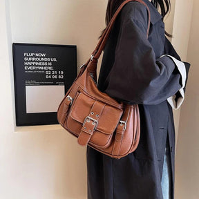 Bolsa Feminina Hobo Média em Couro Andreina