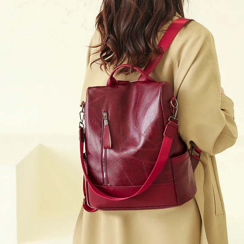 Mochila Feminina Capri em Couro Legítimo