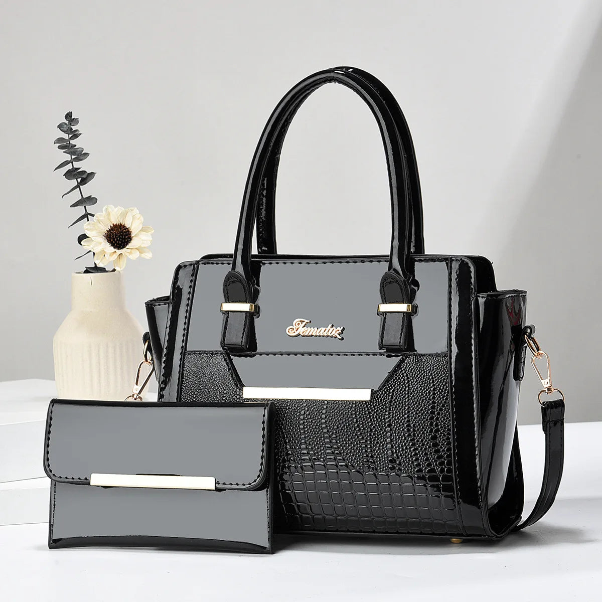 Bolsa Feminina Tote média em Couro Legítimo Andrea