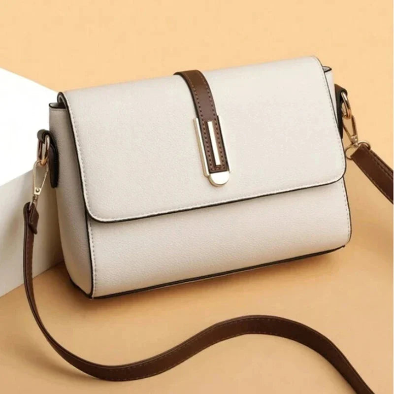 Bolsa Feminina Tiracolo Pequena Em Couro Minimalista