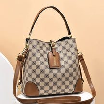 Bolsa Feminina Hobo Pequena em Couro Estampada