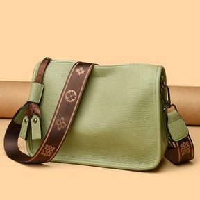 Bolsa Feminina Tiracolo Pequena em Couro Soft Premium