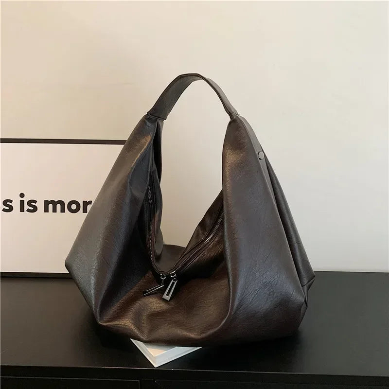 Bolsa Feminina Hobo Grande em Couro Essence
