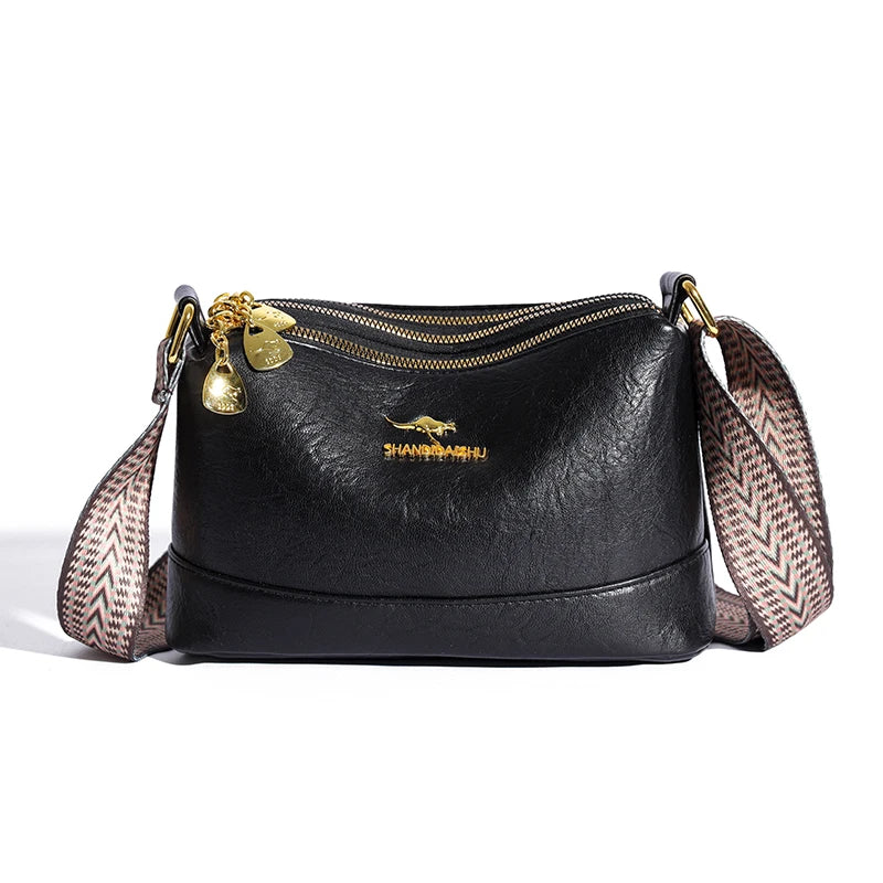 Bolsa Feminina Tiracolo Pequena em Couro Ravena