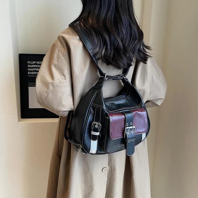 Bolsa Feminina Hobo Média em Couro Andreina