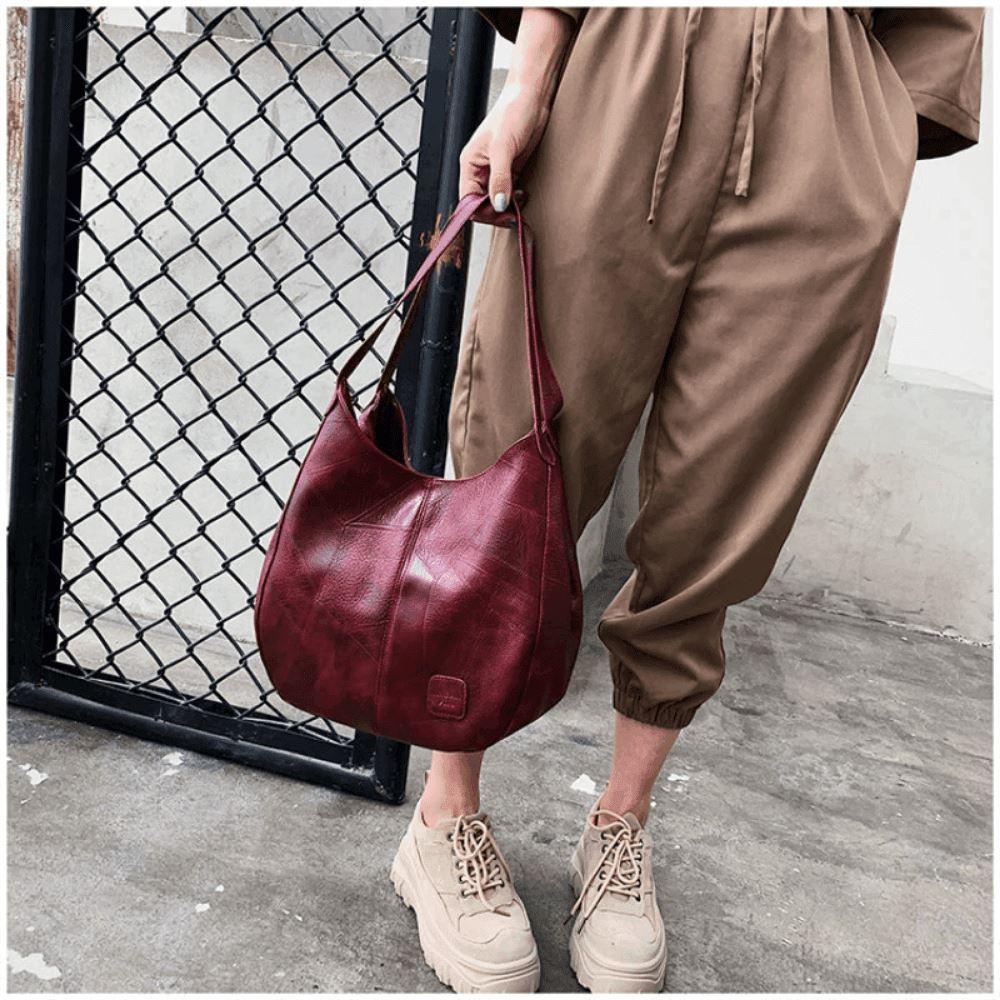 Bolsa Feminina Hobo Grande em Couro Tereza