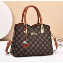 Bolsa Feminina Tiracolo Média em Couro Estampada