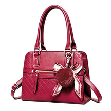 Bolsa Feminina Tote Média em Couro Lumière