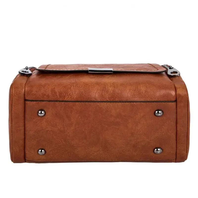 Bolsa Feminina Tiracolo Média em Couro Tina