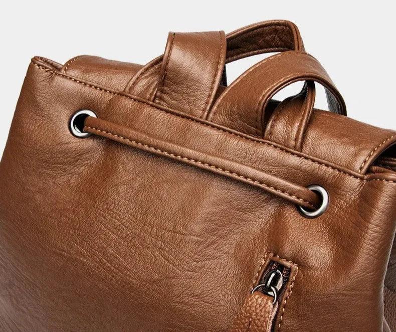 Mochila Feminina Roma em Couro Legítimo