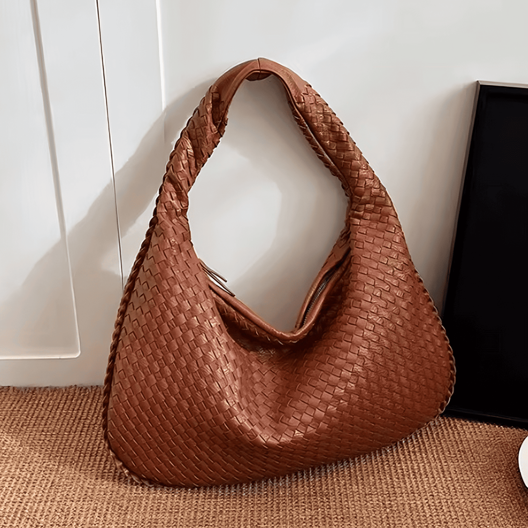 Bolsa Feminina Hobo Grande em Couro Trançada Tessália