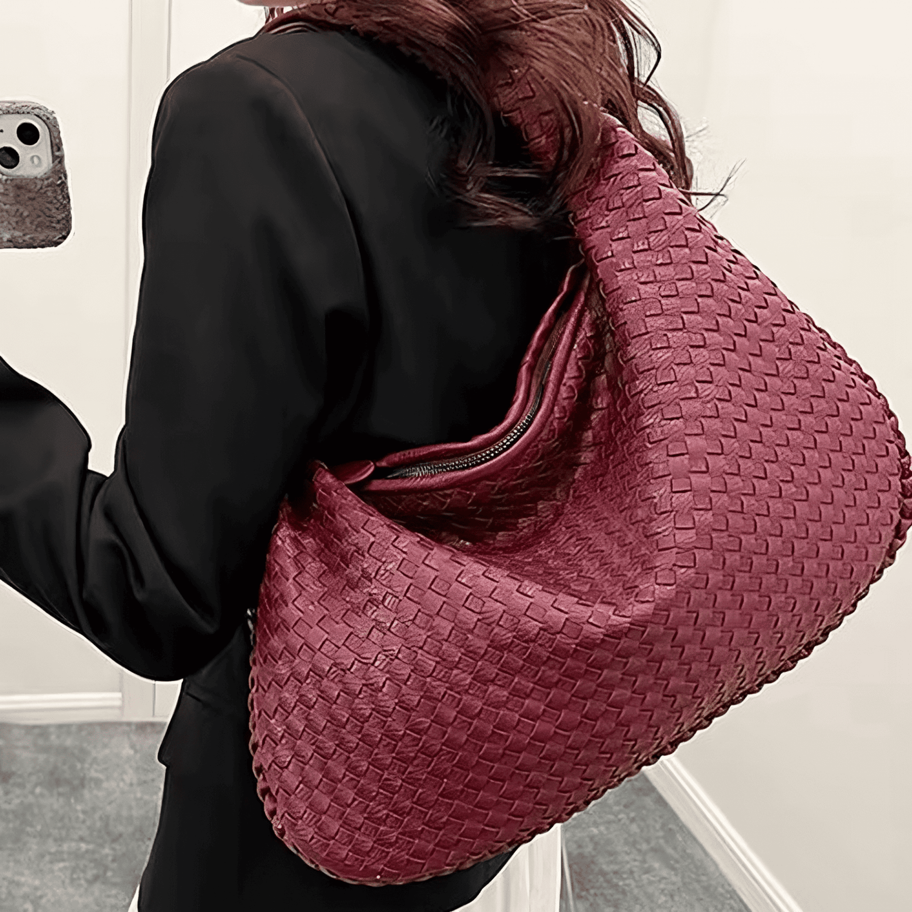 Bolsa Feminina Hobo Grande em Couro Trançada Tessália